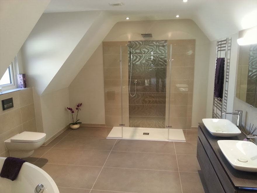 Loft en-suite with walk-in shower